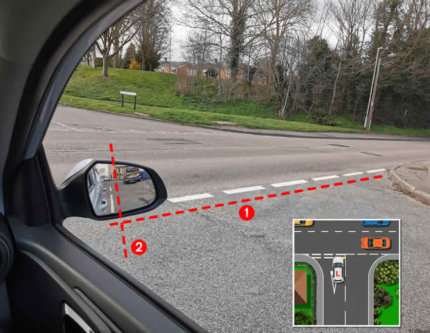 Reference point for turning right at a T-junction