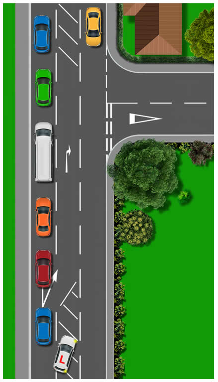 Diagram of a learner driver driving into the hatched area at a right turn